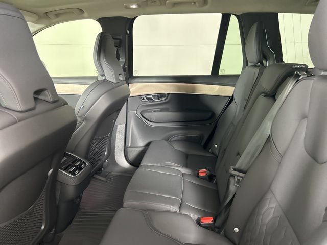 Used 2025 Volvo XC90 B6 Plus w/ Protection Package Premier AWD/4WD image 23