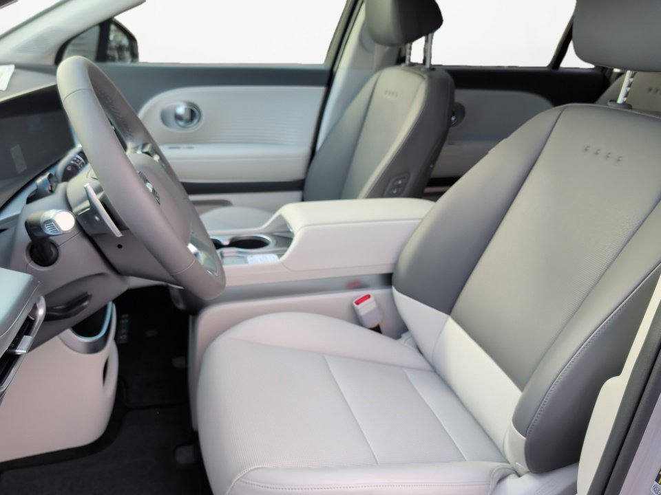 New 2026 Hyundai Ioniq 9 SEL image 9