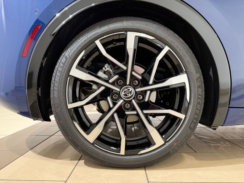 New 2026 Toyota Prius Plug-In Hybrid FWD image 9