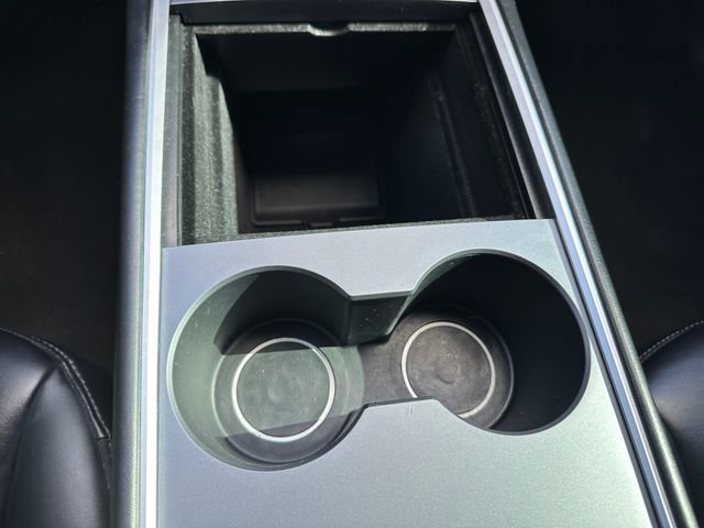 Used 2021 Tesla Model Y Long Range image 22