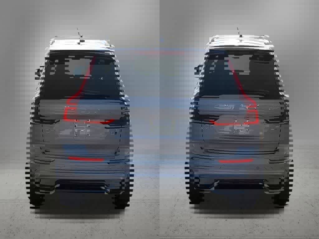 New 2026 Volvo XC60 B5 Plus w/ Protection Package Premier image 5