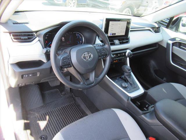 Used 2024 Toyota RAV4 XLE image 17