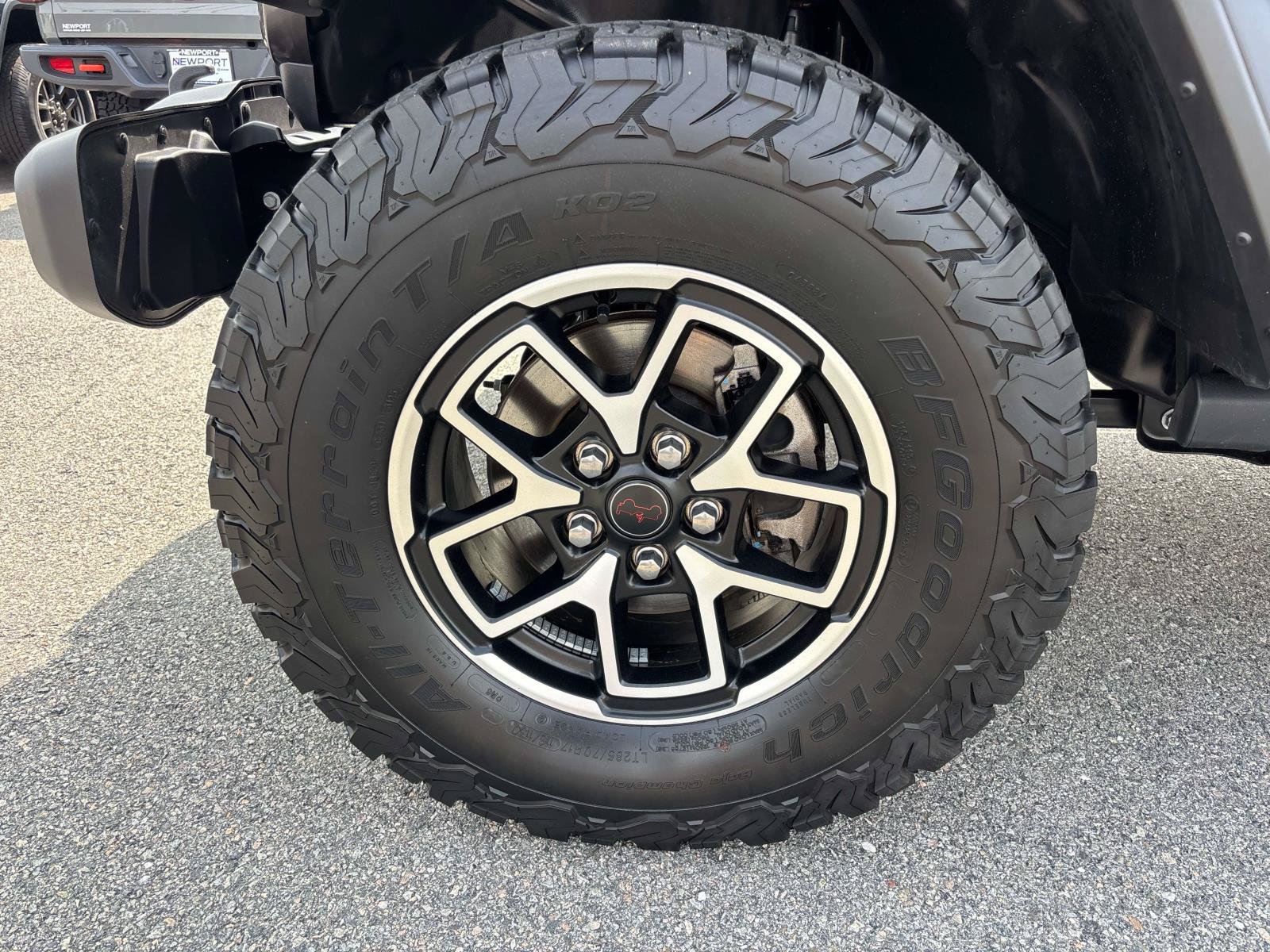 Certified 2025 Jeep Wrangler Unlimited Rubicon w/ Convenience Group AWD/4WD image 9