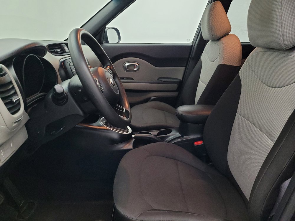 Used 2019 Kia Soul image 17