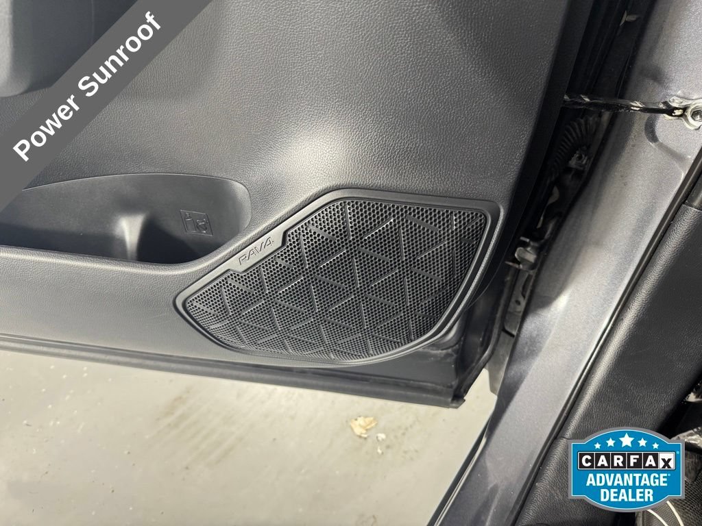 Used 2019 Toyota RAV4 XLE w/ Convenience Package AWD/4WD image 18