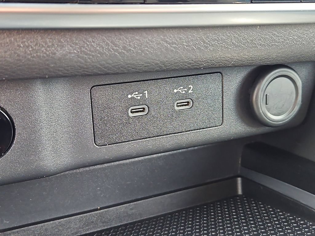 Used 2025 Nissan Rogue SV AWD/4WD image 17