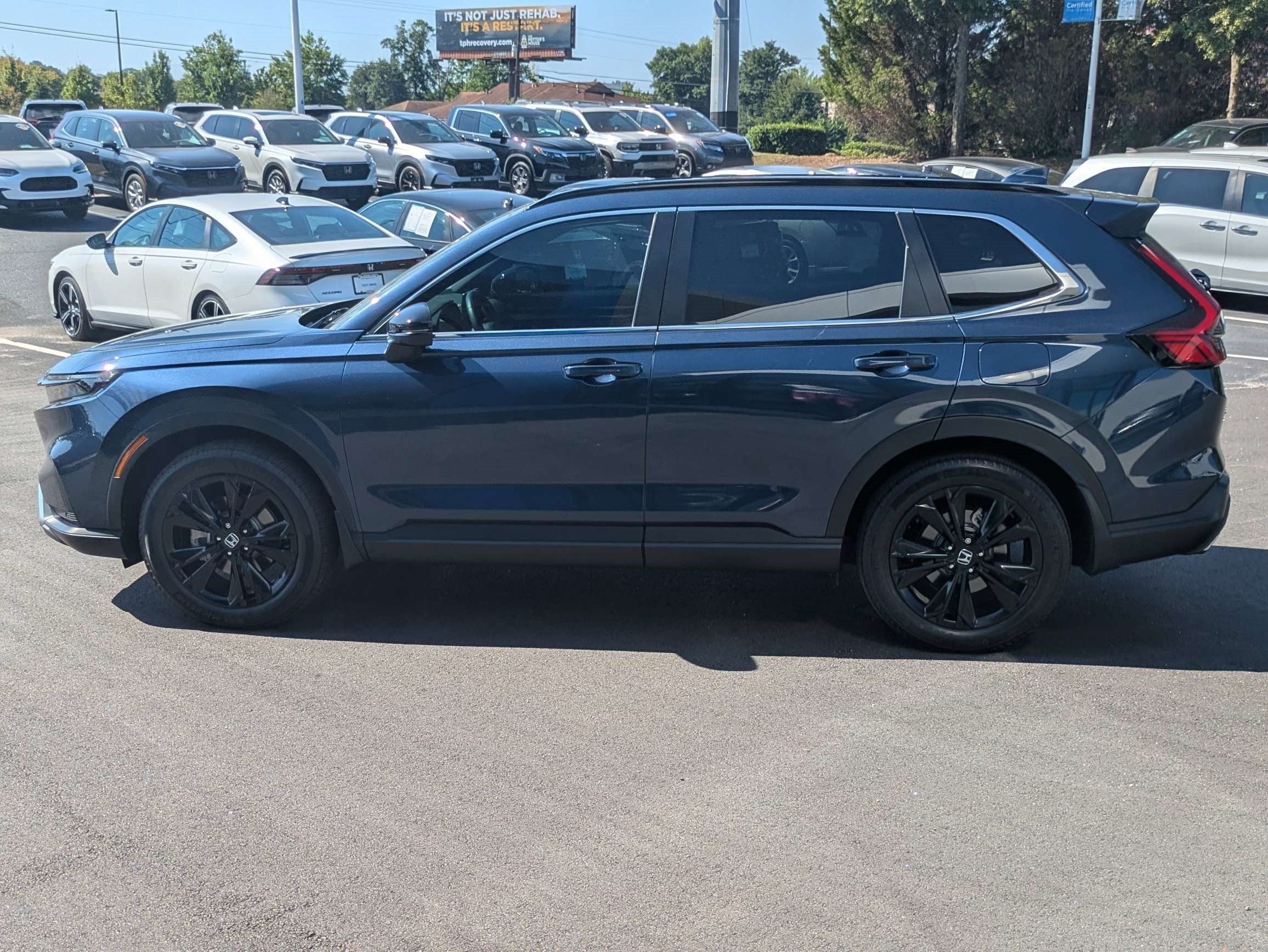 Used 2024 Honda CR-V Sport Touring image 9