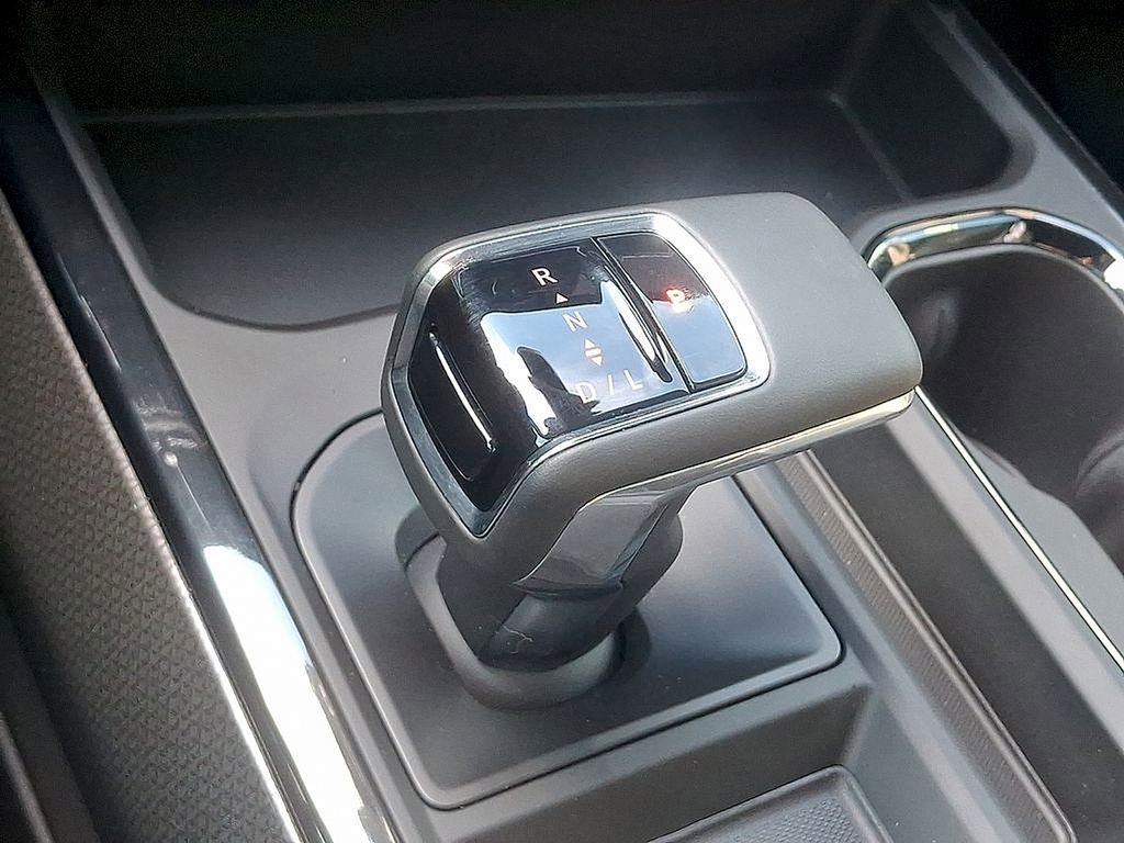 Used 2024 Chevrolet Silverado 1500 ZR2 image 14