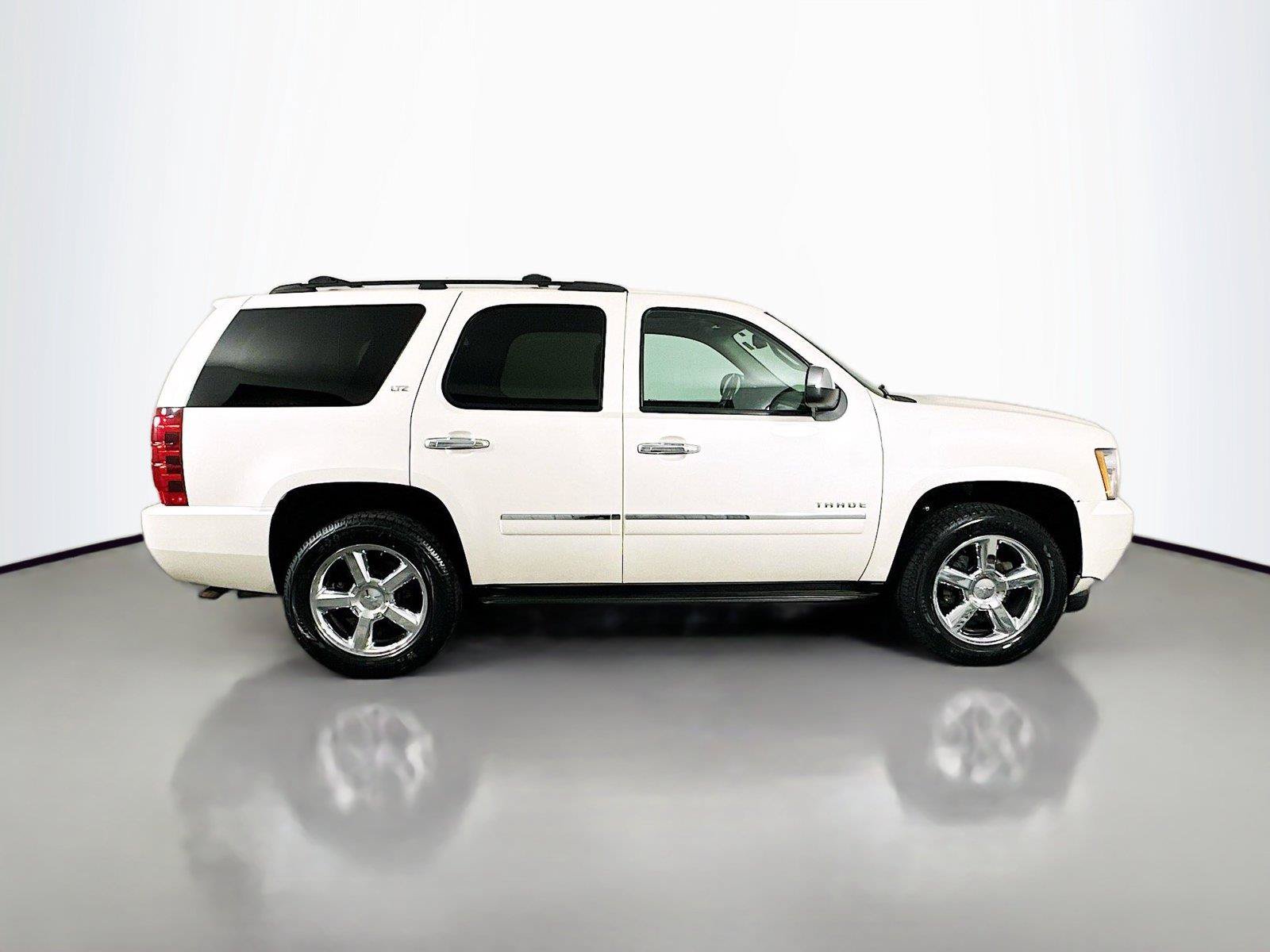 Used 2013 Chevrolet Tahoe LTZ AWD/4WD image 18