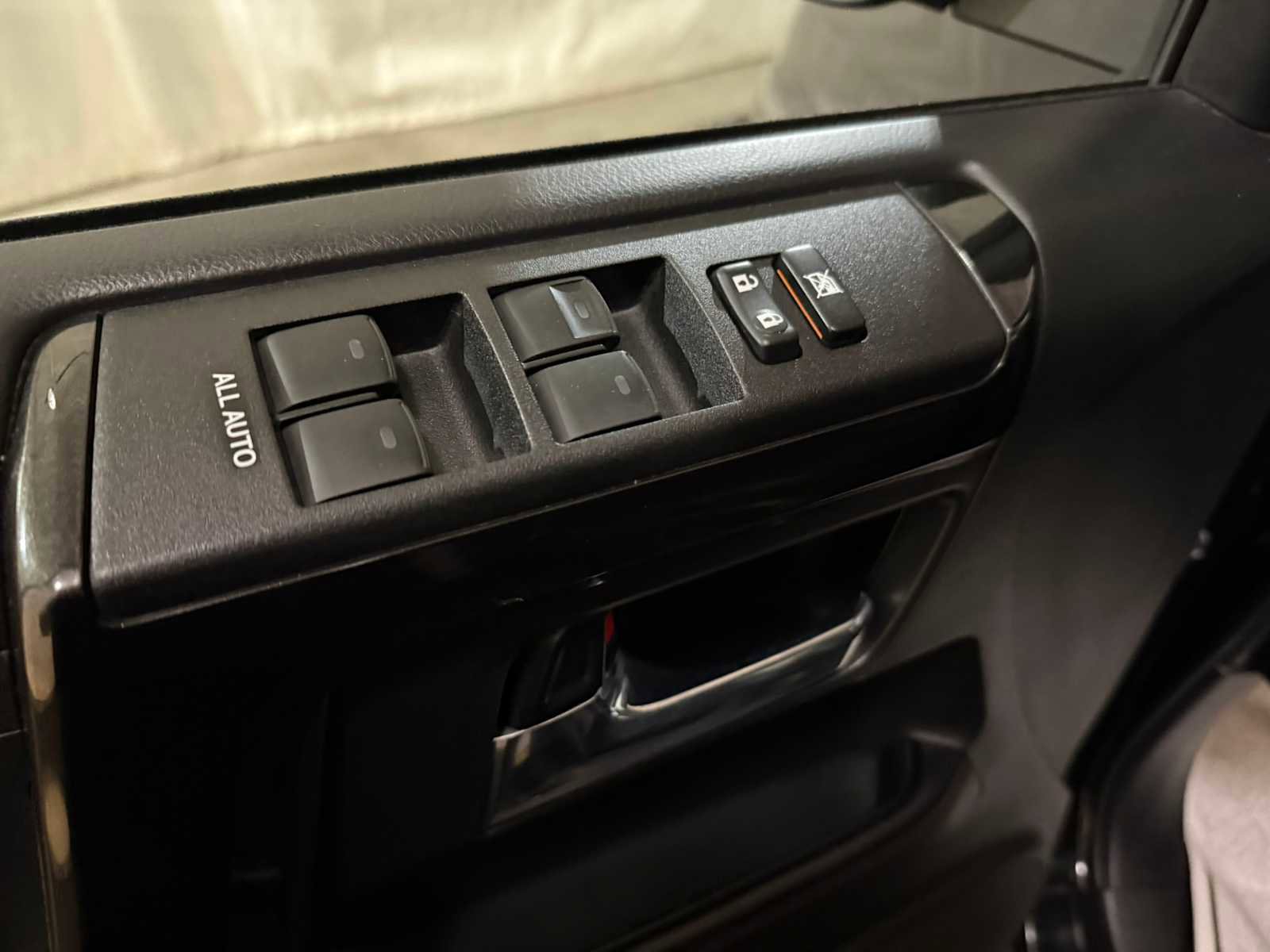 Certified 2022 Toyota 4Runner TRD Off-Road Premium w/ 4Runner Bronze Package (TMS) AWD/4WD image 21