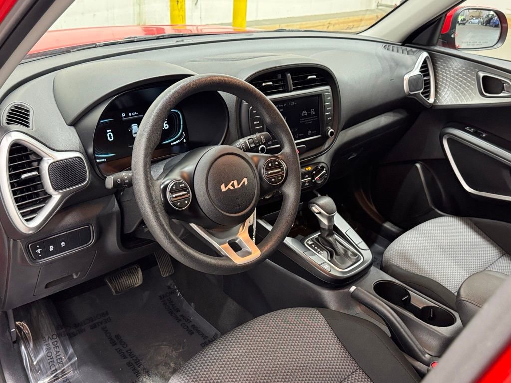 Used 2023 Kia Soul LX w/ Option Group 015 image 16