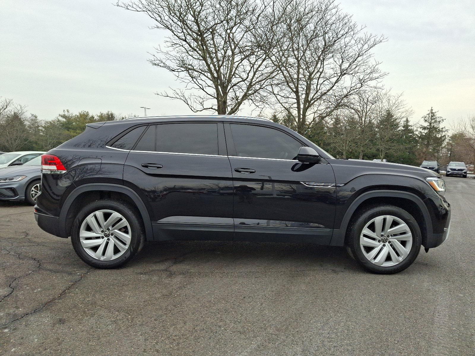 Certified 2023 Volkswagen Atlas Cross Sport SE image 7