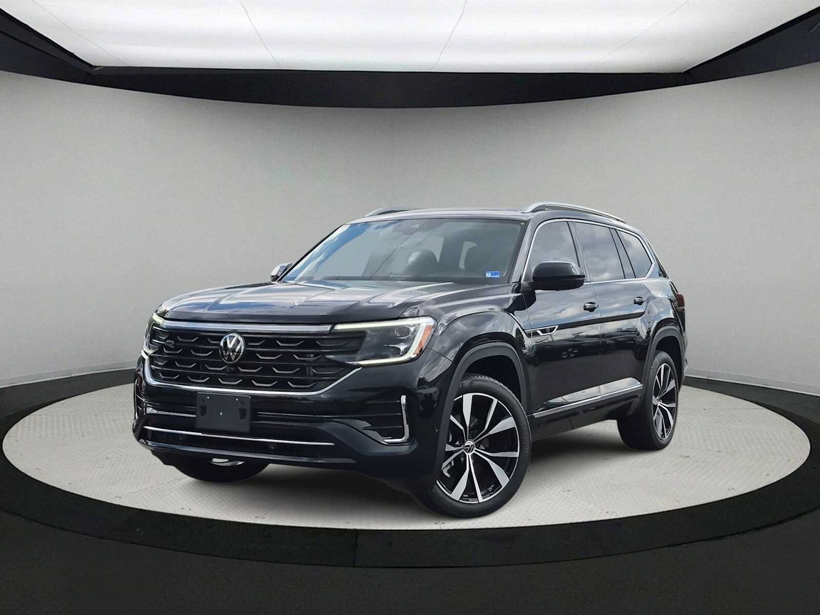 Used 2024 Volkswagen Atlas SEL Premium R-Line AWD/4WD image 1