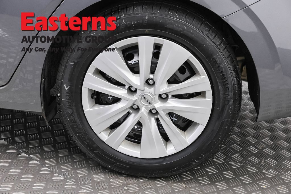 Used 2024 Nissan Sentra S FWD image 34
