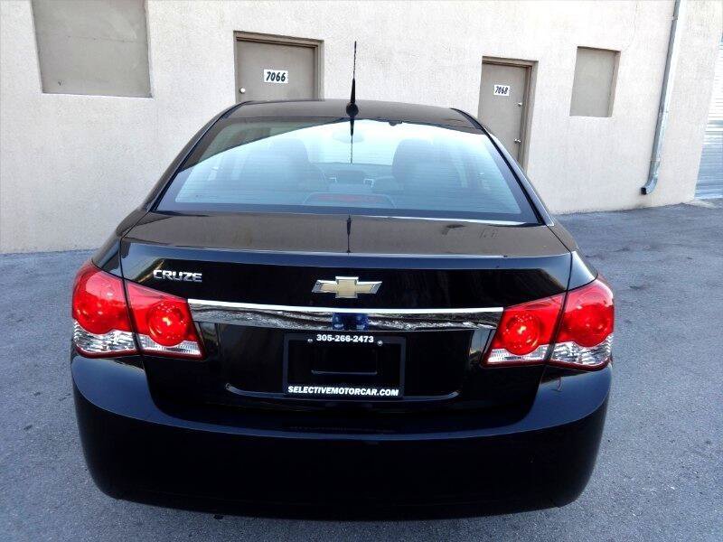 Used 2011 Chevrolet Cruze LS w/ Connectivity Package FWD image 5