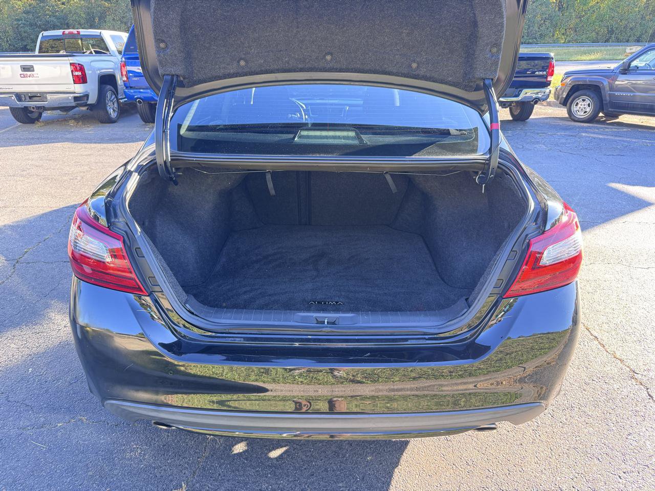 Used 2017 Nissan Altima 2.5 SR FWD image 21