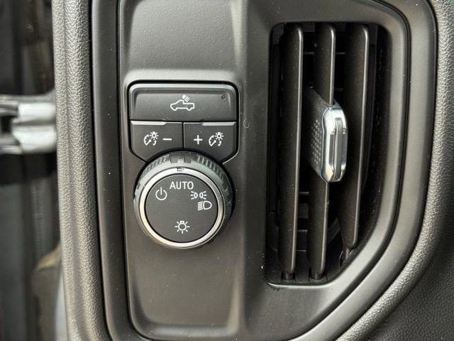 Used 2023 Chevrolet Silverado 1500 Custom RWD image 22