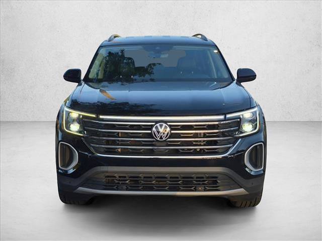 Used 2024 Volkswagen Atlas SE FWD image 2