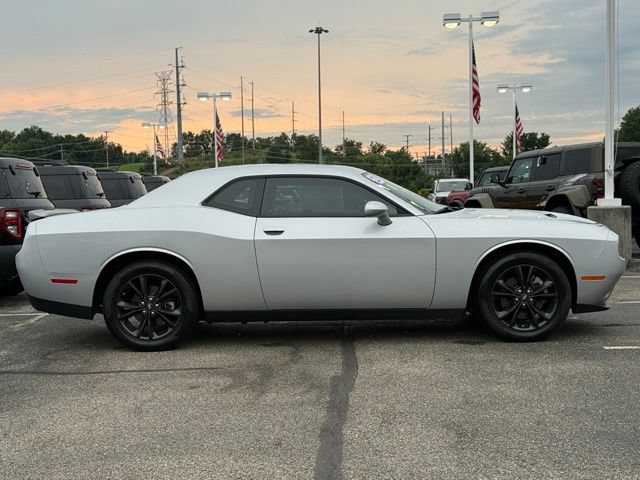 Used 2023 Dodge Challenger SXT w/ Blacktop Package AWD/4WD image 4