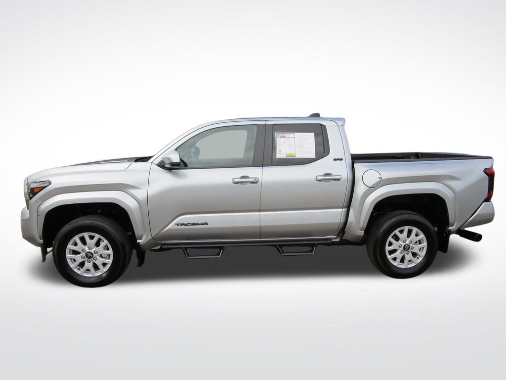 Used 2024 Toyota Tacoma SR5 image 2