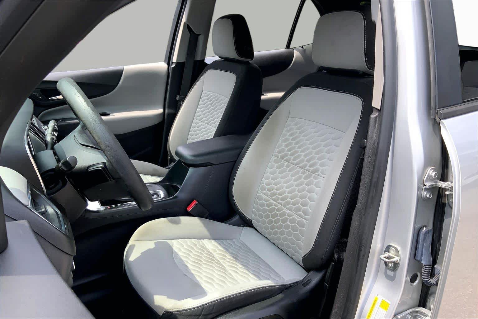Used 2021 Chevrolet Equinox LS w/ LS Convenience Package FWD image 7