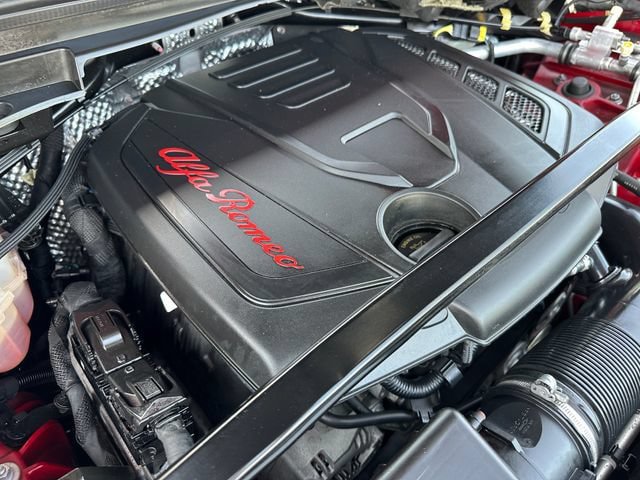 Used 2020 Alfa Romeo Stelvio RWD image 28