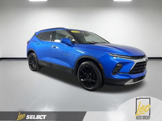 Used 2024 Chevrolet Blazer LT w/ Convenience Package FWD image 9