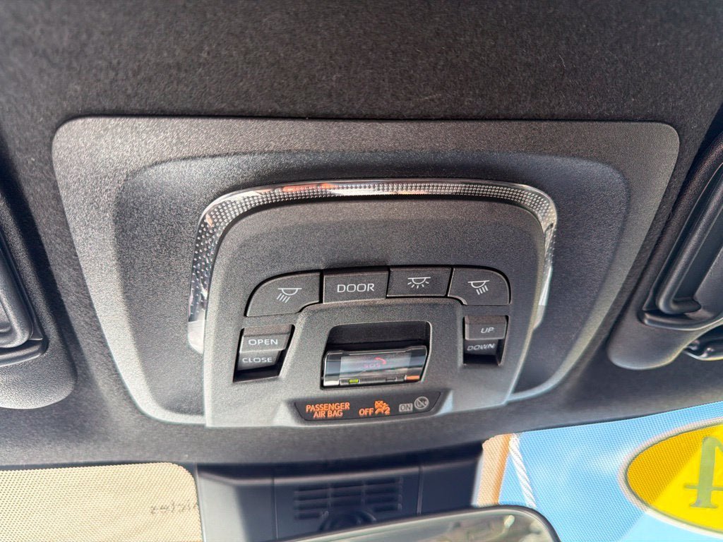 Used 2024 Toyota Corolla SE w/ SE Package FWD image 17