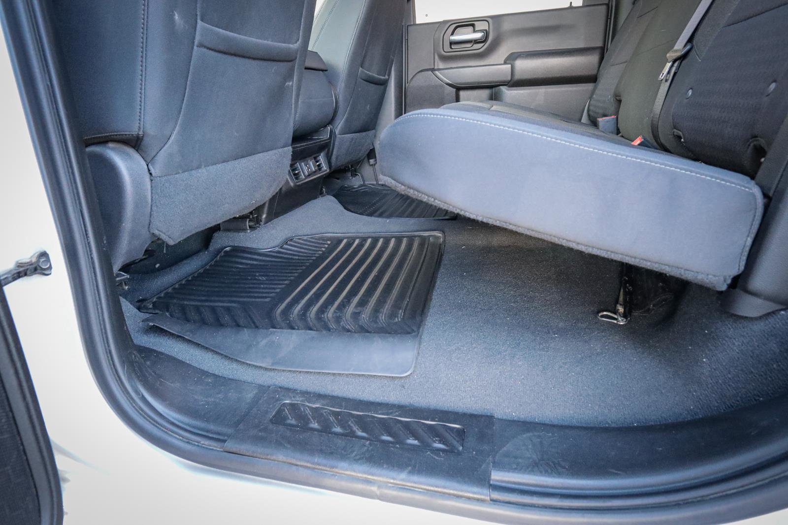 Used 2023 Chevrolet Silverado 3500 LT w/ Convenience Package image 31