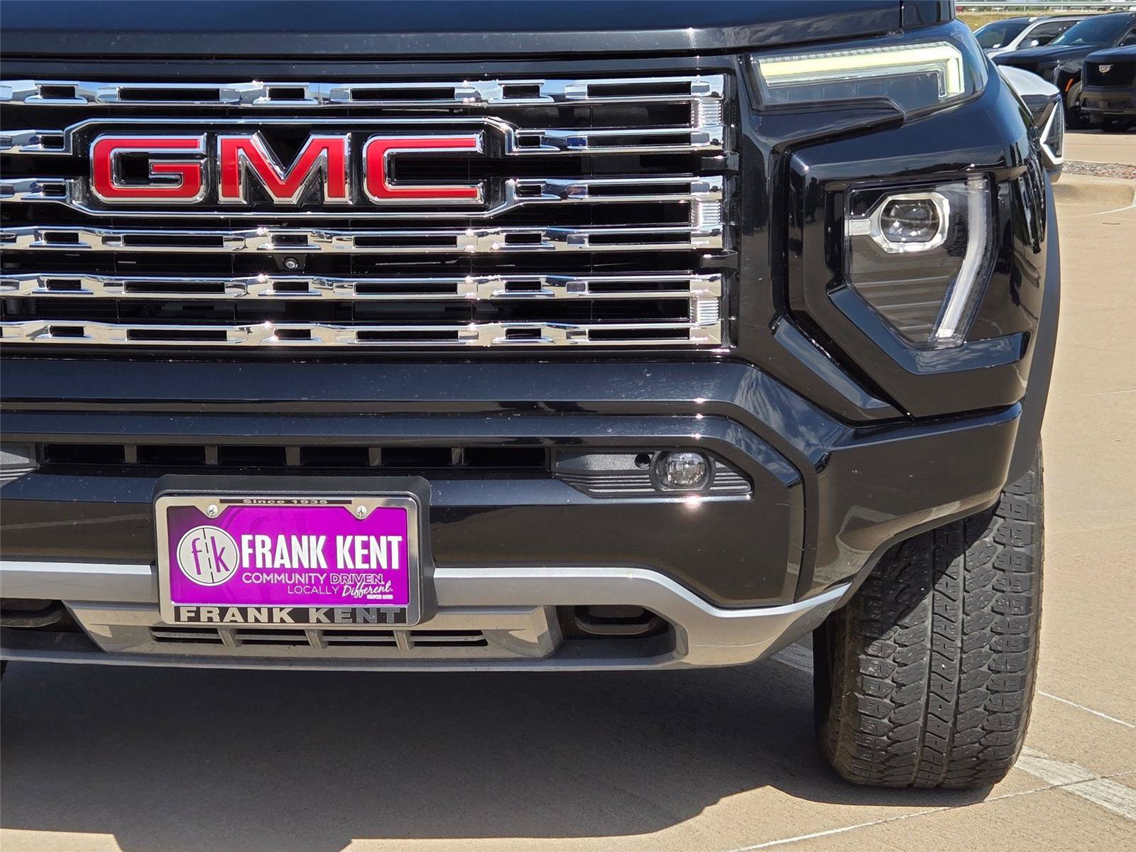 Used 2023 GMC Canyon Denali AWD/4WD image 6