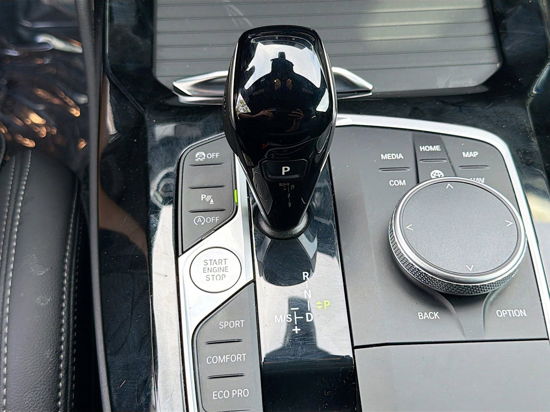 Certified 2025 BMW X4 xDrive30i w/ Premium Package image 30