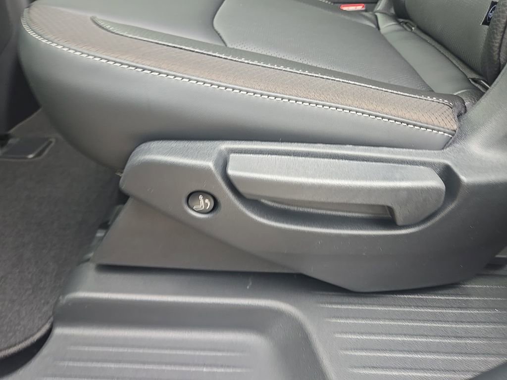 New 2026 Nissan Pathfinder SL image 39