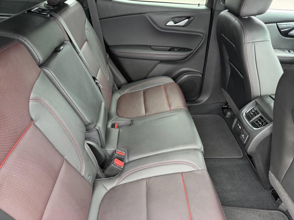 Used 2021 Chevrolet Blazer RS w/ Enhanced Convenience Package FWD image 21