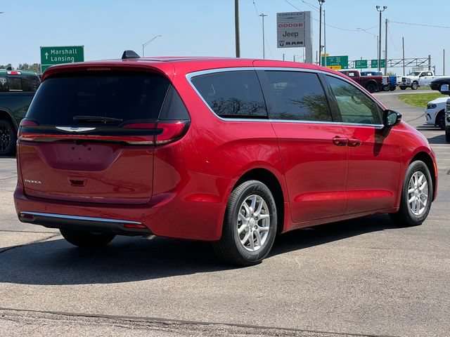 New 2026 Chrysler Pacifica Select FWD image 47