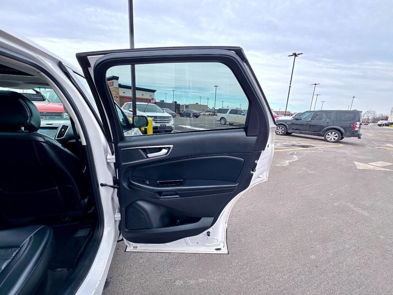 Used 2016 Ford Edge SEL w/ Equipment Group 201A image 37