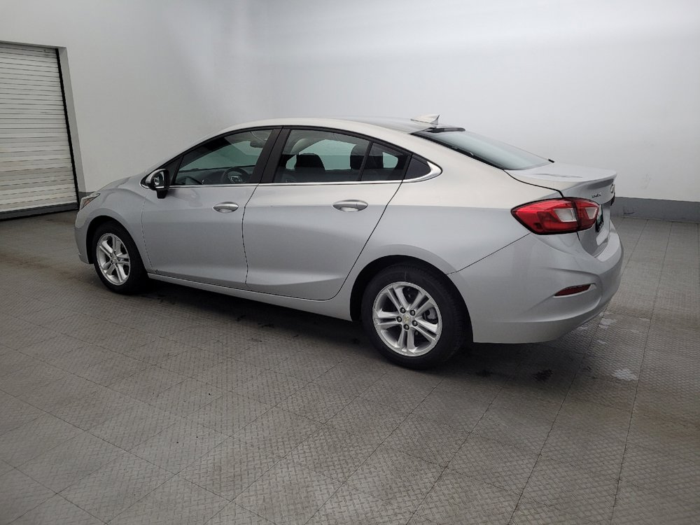 Used 2018 Chevrolet Cruze LT image 3