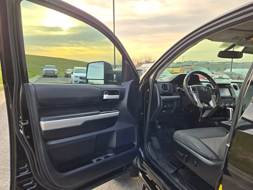 Used 2014 Toyota Tundra SR5 w/ SR5 Upgrade Package image 13