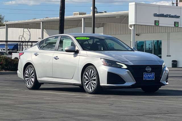 Used 2023 Nissan Altima 2.5 SV video 2