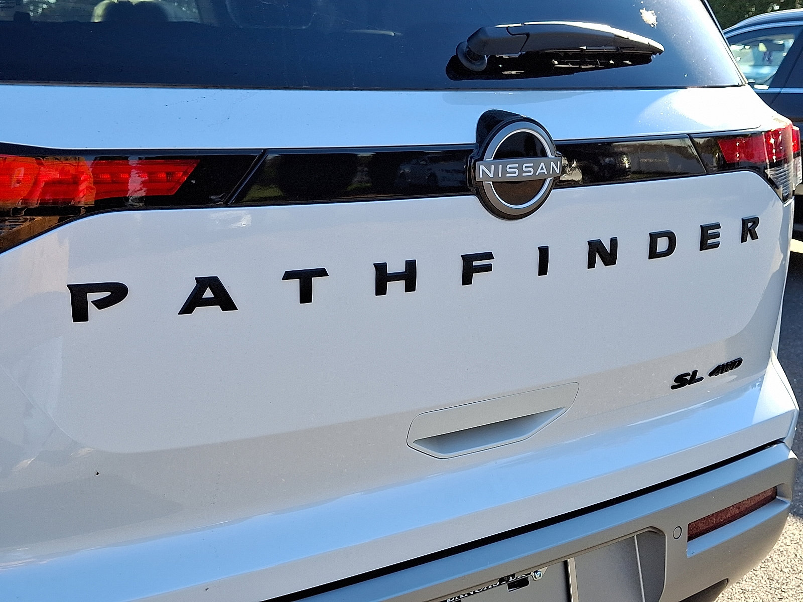 New 2025 Nissan Pathfinder SL w/ SL Premium Package image 5