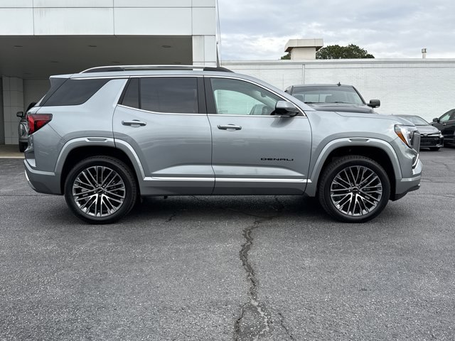 New 2026 GMC Terrain Denali w/ LPO, Black Badging Package AWD/4WD image 2