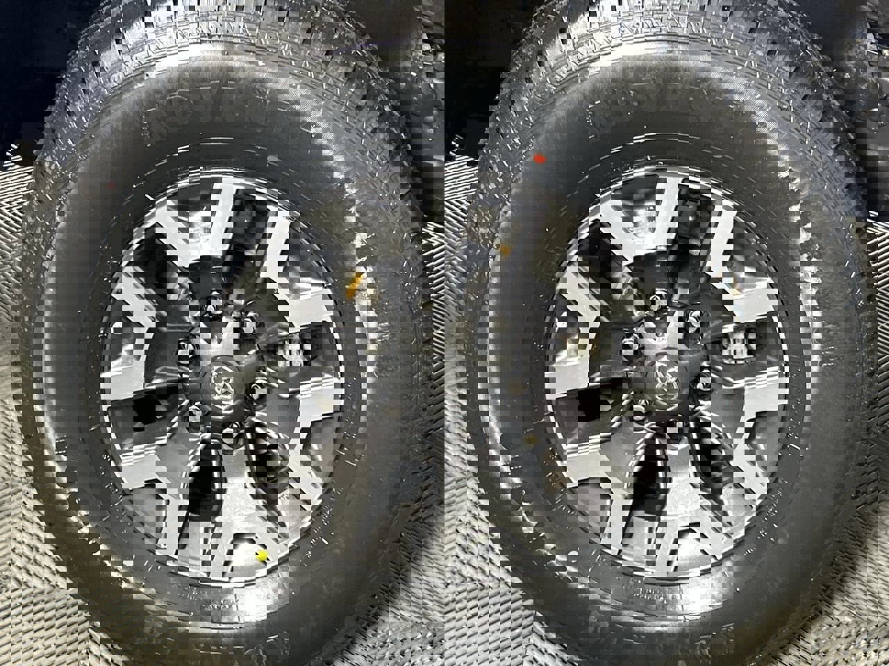 Used 2021 Toyota Tacoma TRD Off-Road w/ Technology Package image 9