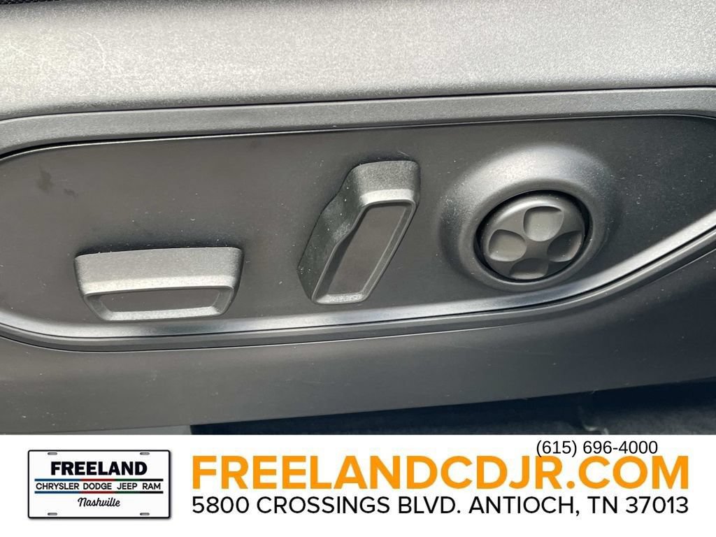New 2026 Jeep Grand Cherokee L Limited w/ Limited Altitude Package AWD/4WD image 23