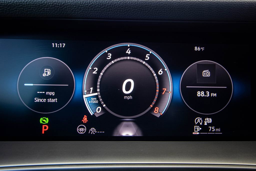 Certified 2025 Volkswagen Tiguan SE image 42