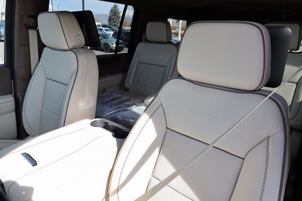 New 2026 GMC Yukon XL Denali w/ Advanced Technology Package image 16