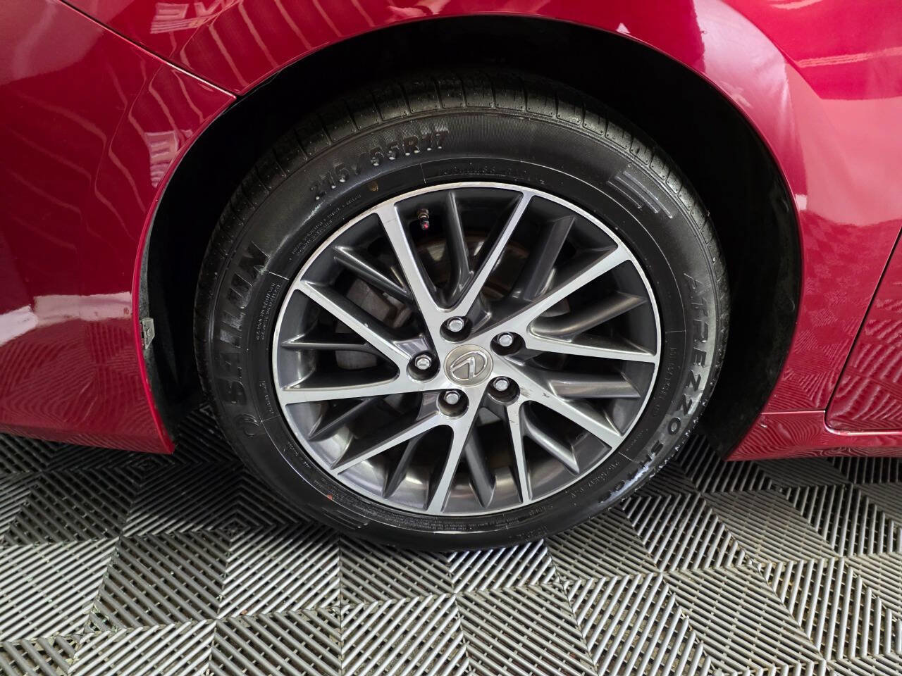 Used 2016 Lexus ES 350 w/ Luxury Package w/Wood Trim image 34