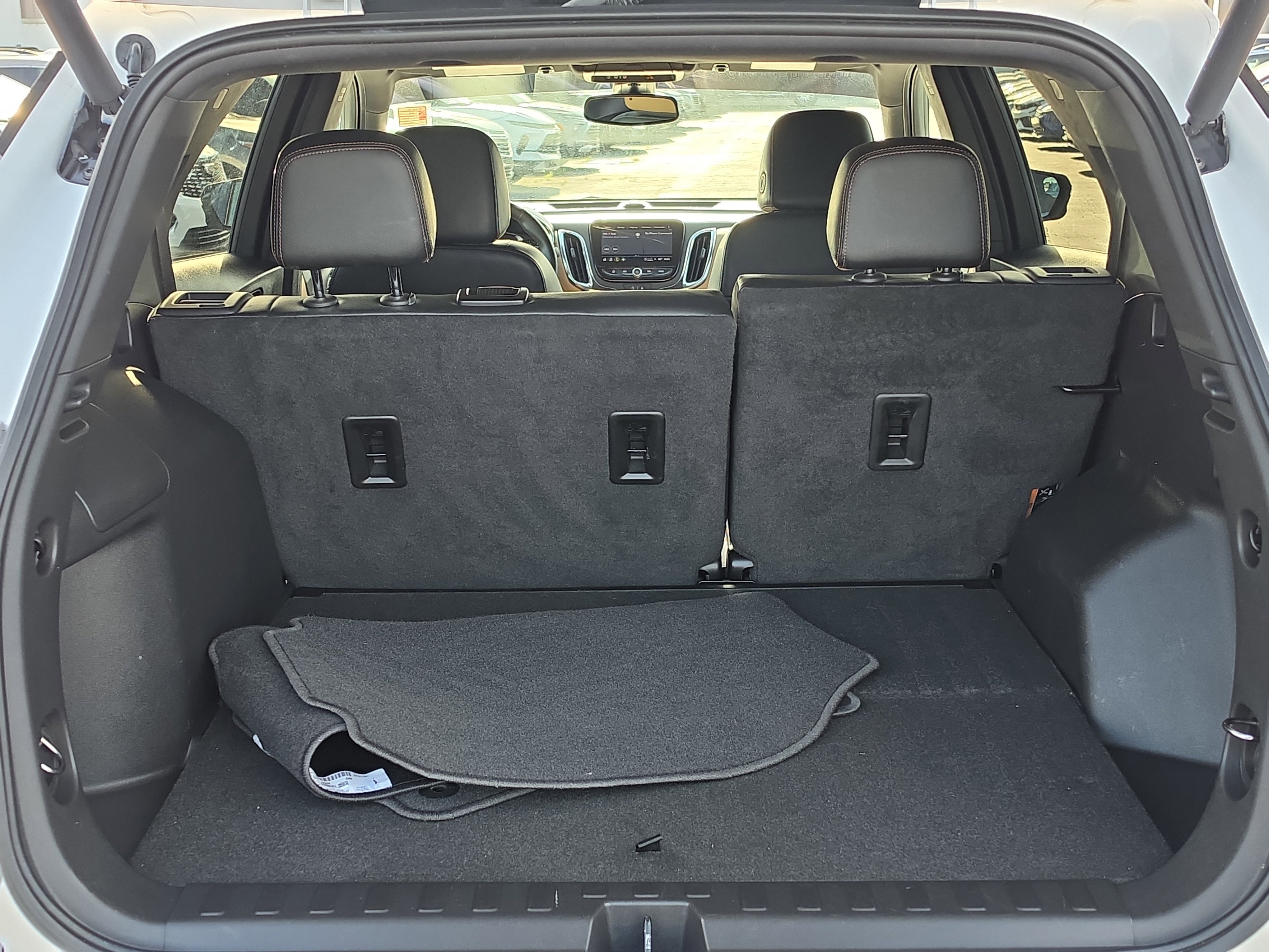 Used 2023 Chevrolet Equinox Premier FWD image 7