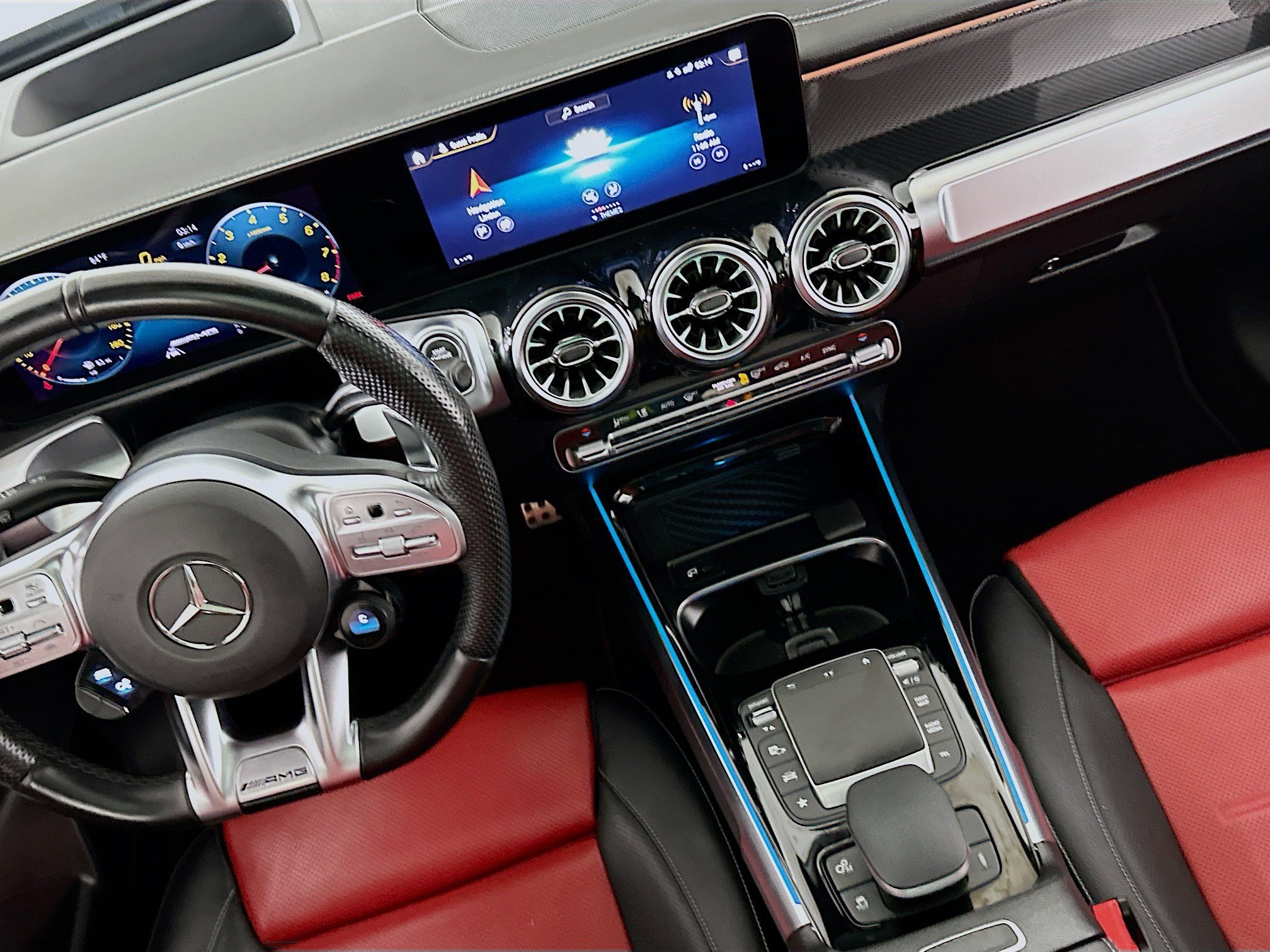 Used 2022 Mercedes-Benz GLB 35 AMG 4MATIC image 19