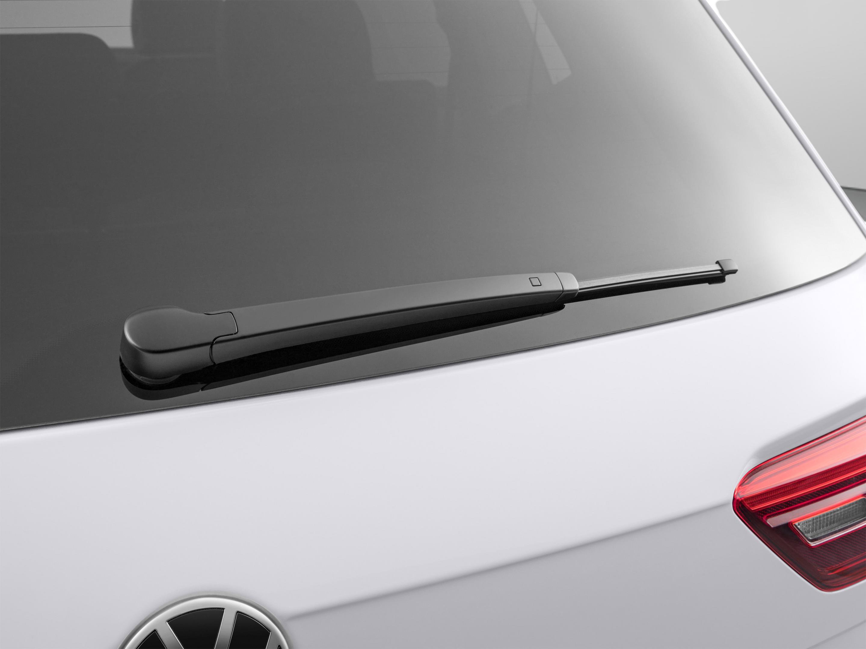 Used 2024 Volkswagen Tiguan SE w/ Panoramic Sunroof Package FWD image 57