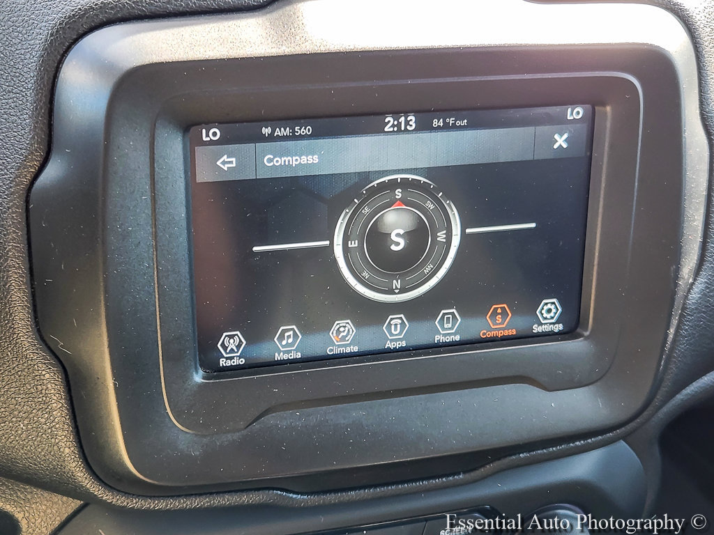 Used 2019 Jeep Renegade Latitude FWD image 12