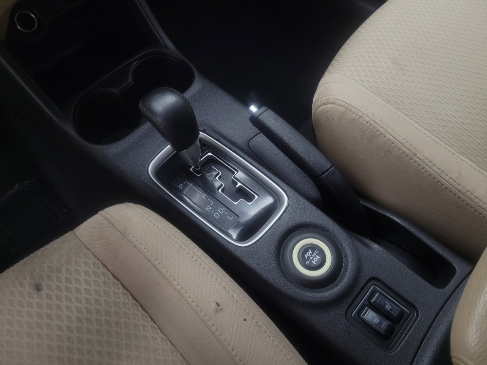 Used 2016 Mitsubishi Outlander SE image 26